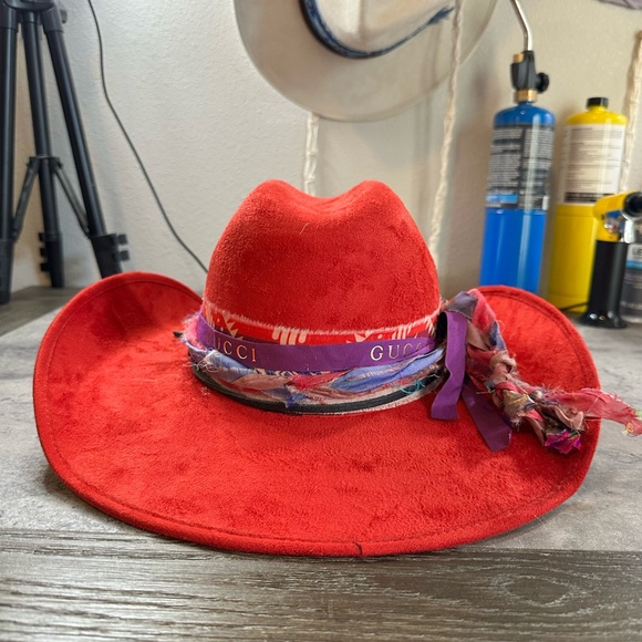 NWT Cowgirl Hat !!